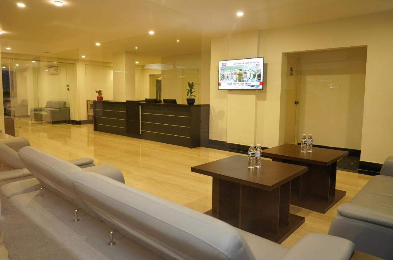 Hotel D Dev Vijayawada Bagian luar foto